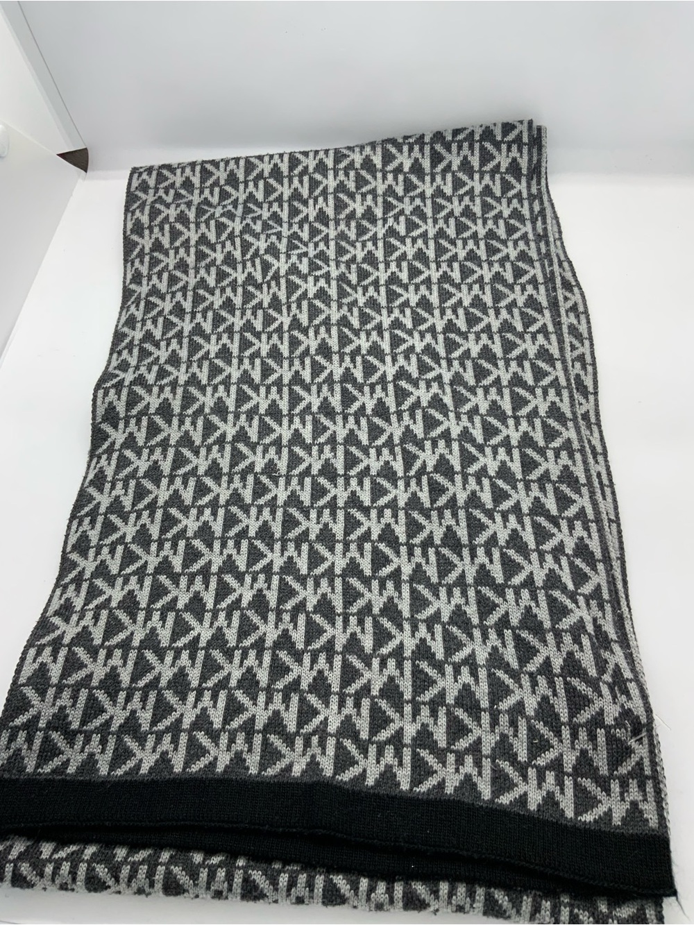 Michael Kors Gray and Black Patterned Knit Sweater Scarf